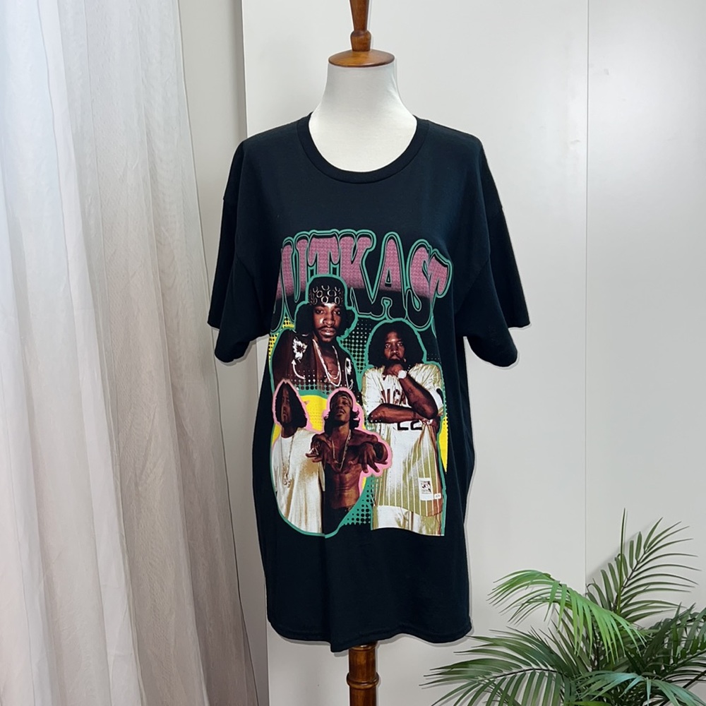 OUTKAST rocker boyfriend black t-shirt